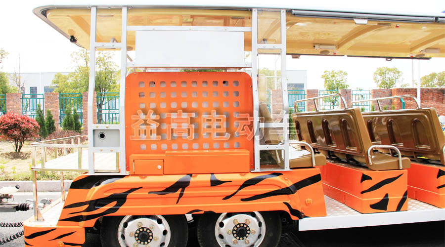 The electric sightseeing vehicle from Singapore has been successfully dispatched
