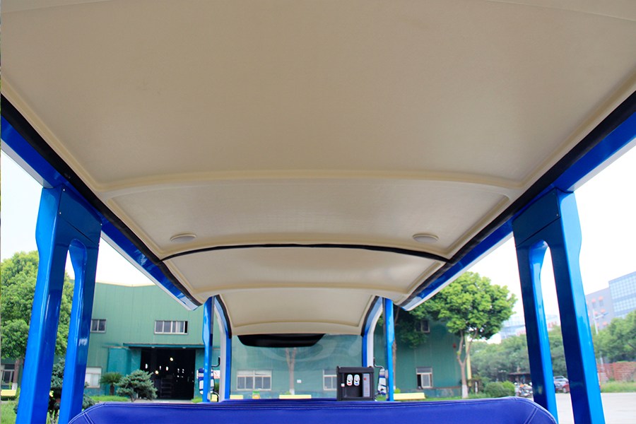 the ceiling of sightseeing bus car