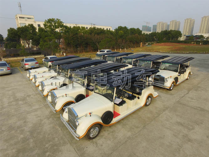 The vintage electric sightseeing vehicle has been dispatched