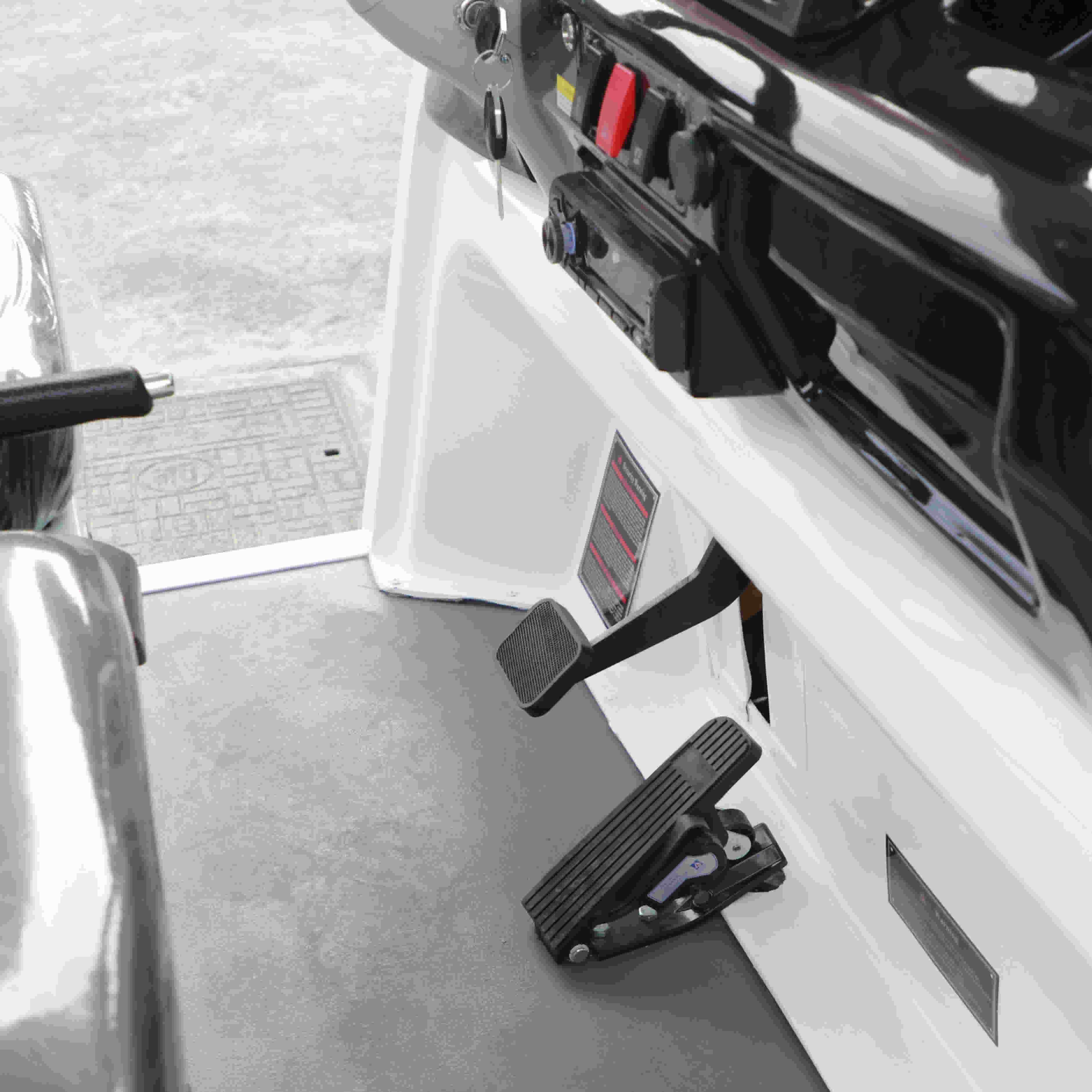 OEM ODM 14 Seats Electric Shuttle Sightseeing Bus - EG615AK